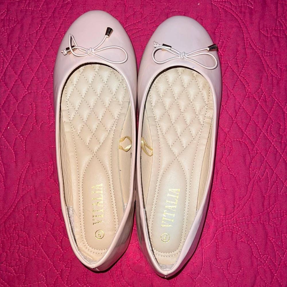 PINK SHOES
